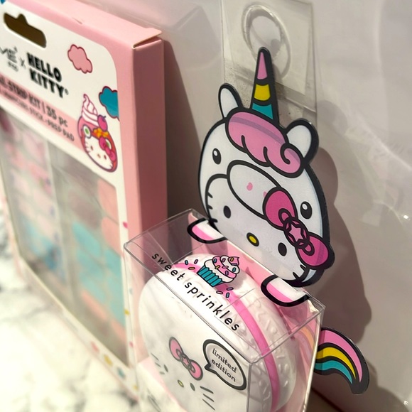 NWT/HELLO KITTY Bundle of Gel Nail strips & Sweet Sprinkles Lip Balm - Picture 7 of 11